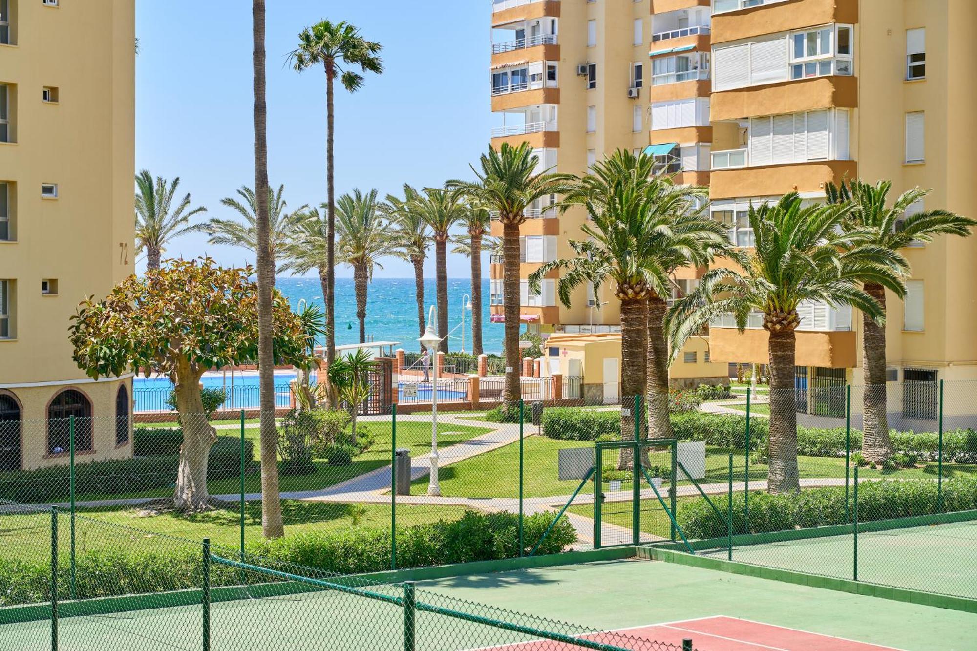 Apartamento Primera Linea Playa ألغاروبو - كوستا المظهر الخارجي الصورة
